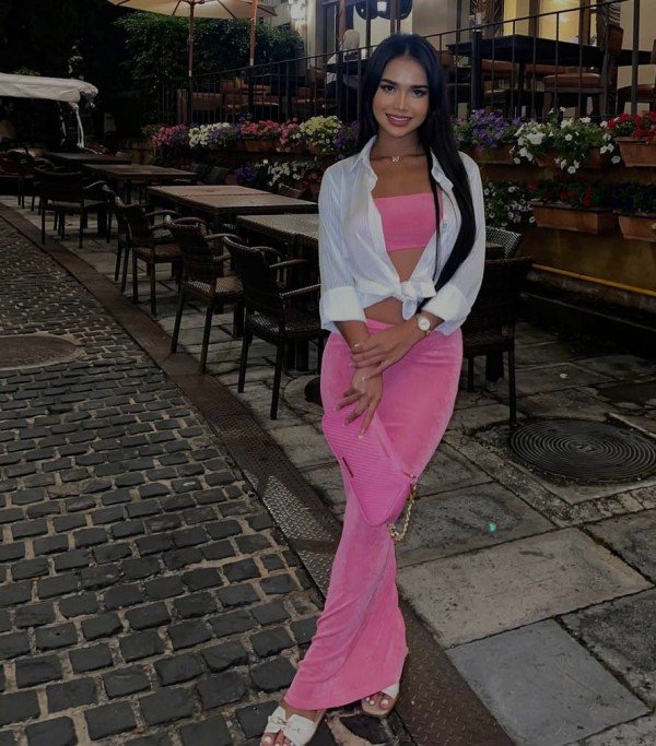 Salidas 24 h outcall 24 h white party