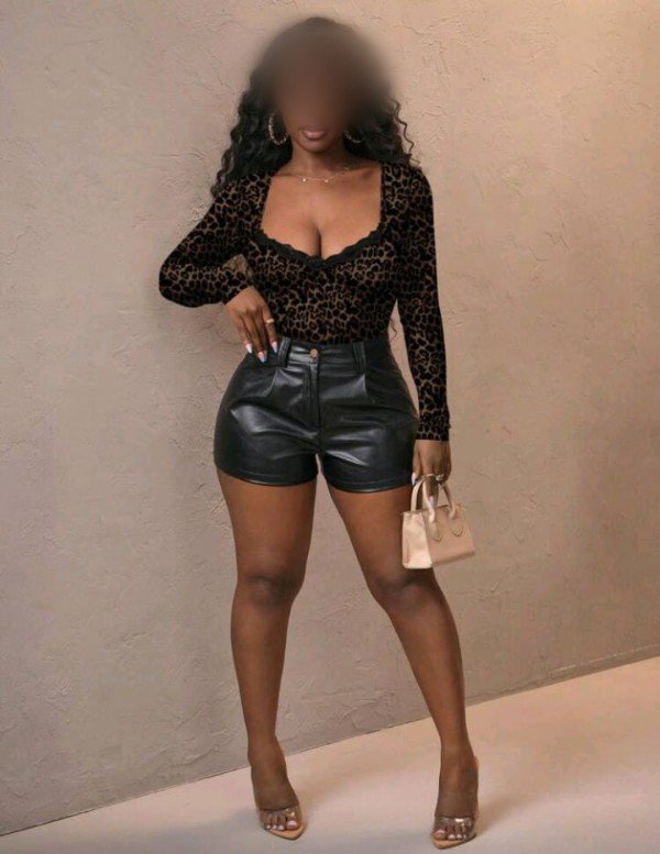 PRECIOSA COLOMBIANA TRATO INSUPERABLE EN LORCA