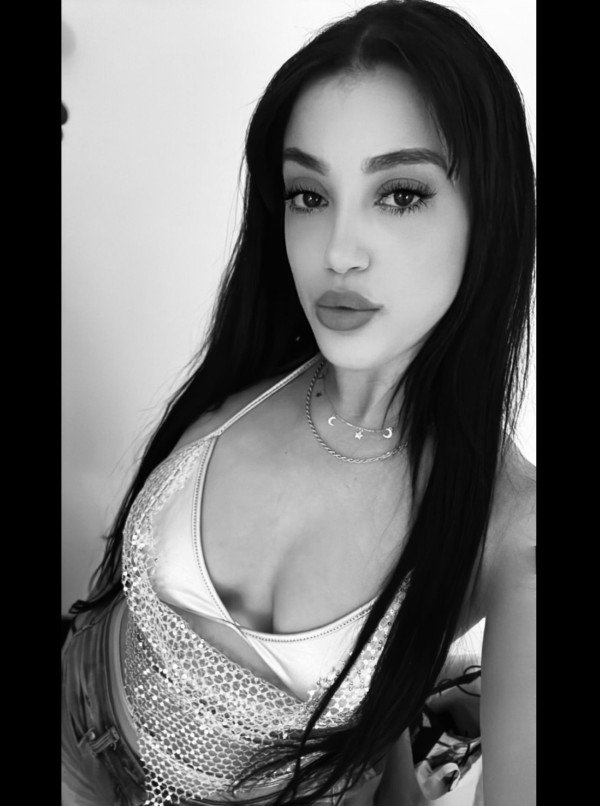 EXCLUSIVA Y AUTENTICA BELLEZAEN MELILLA