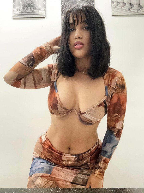 EXCLUSIVA Y AUTENTICA BELLEZAEN MELILLA