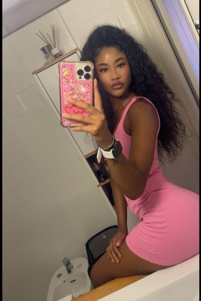 DISFRUTARAS MI CUERPO SENSUAL EN EL ZAPILLO