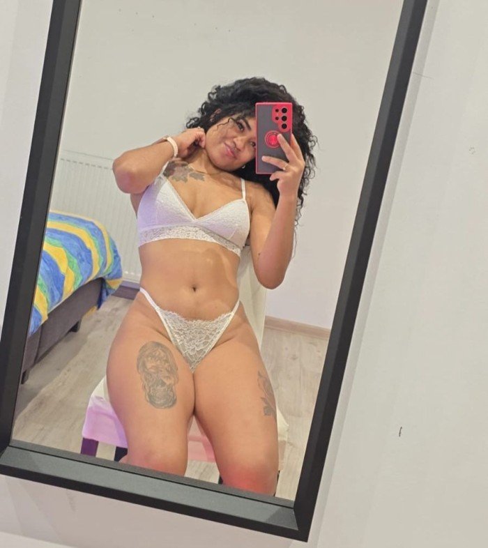 CAMILA VENEZOLANA MUY COMPLACIENTE EN LAS PALMAS