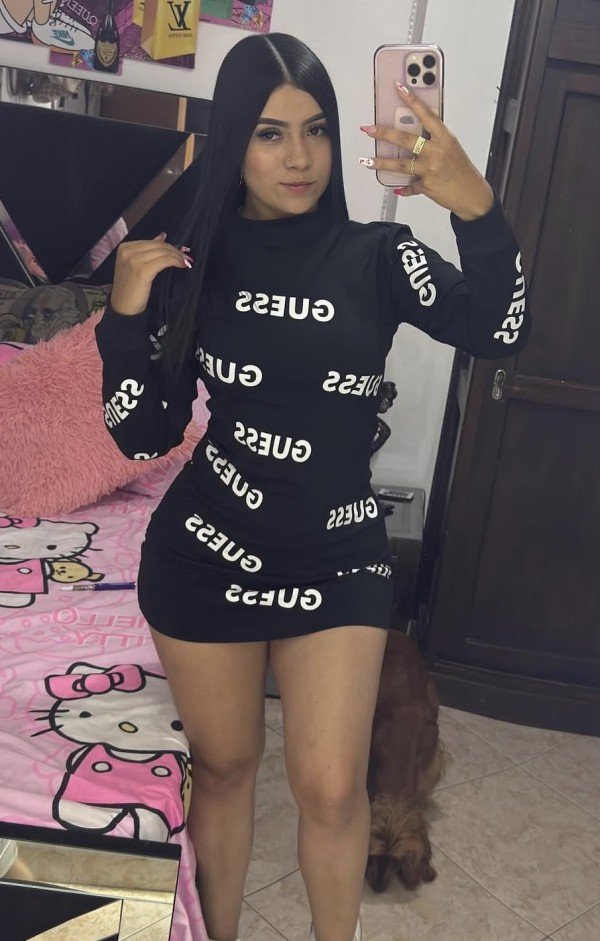 SEXY MORENA FIESTERA