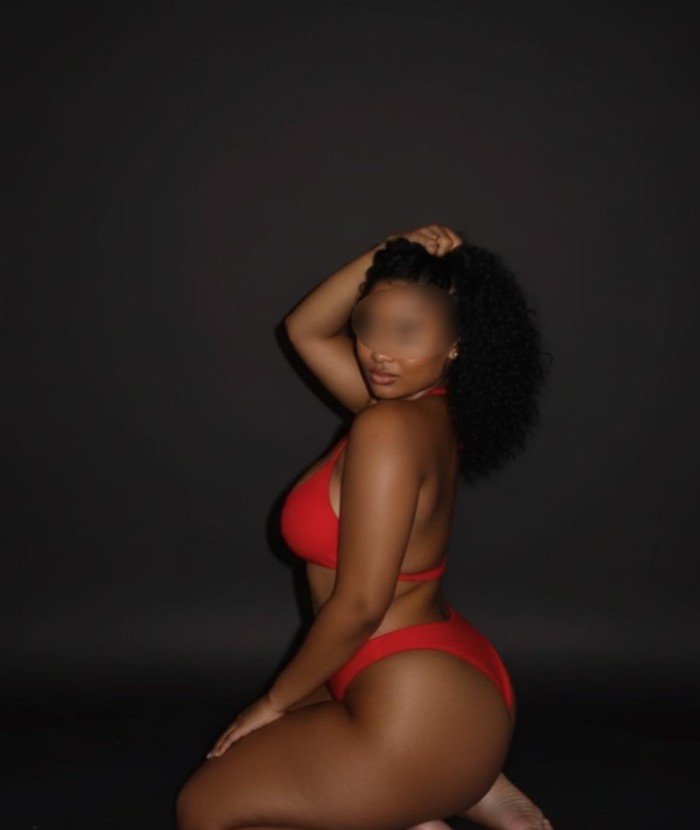 HERMOSA MORENA CONMIGO TENDRAS EL MEJOR ORGASMO!!