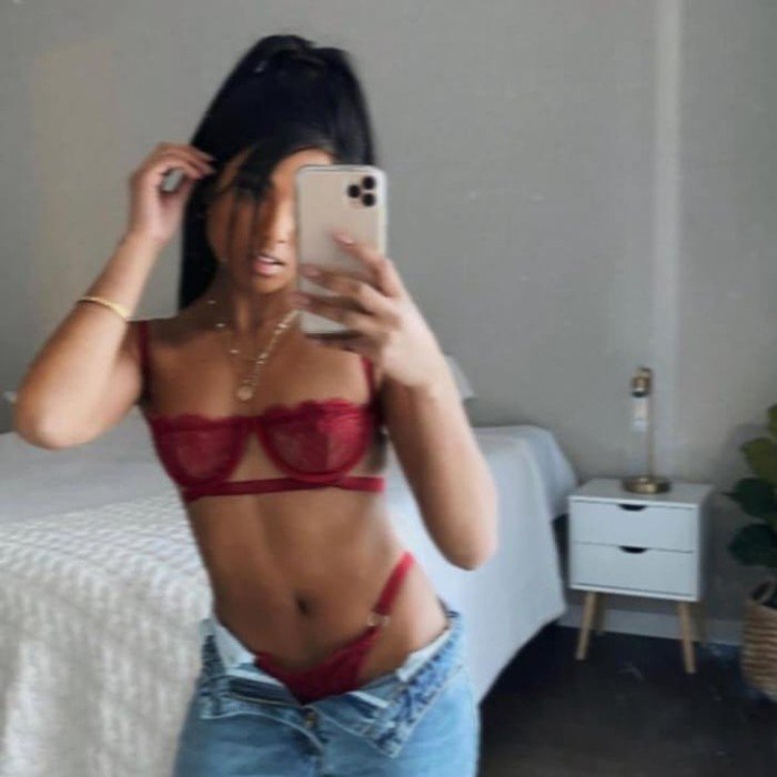 Cubana.. atrevida.. fuego puro