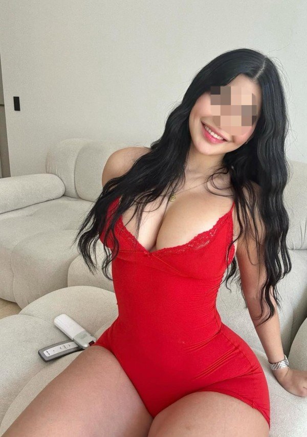 SARAY Dispuesta a complacerte al Máximo! Guarra cachonda