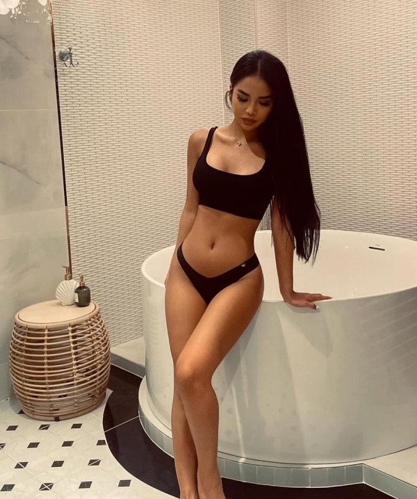 SOY UNA PUTA MUY COMPLETA HAGO GRIEGO Y FRANCES